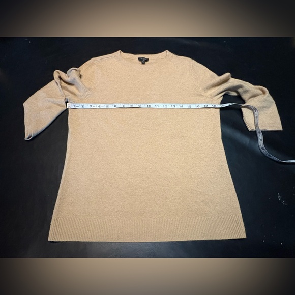 Talbots Pure Cashmere Tan Women's Sweater size Medium. - Picture 4 of 9